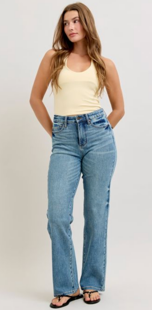 Sarah Slim-Straight Leg Jean { Reg & Curve }