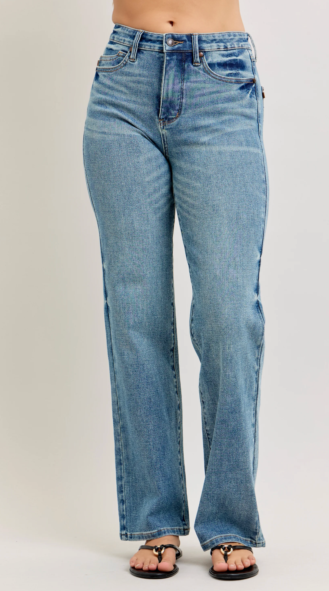 Sarah Slim-Straight Leg Jean { Reg & Curve }