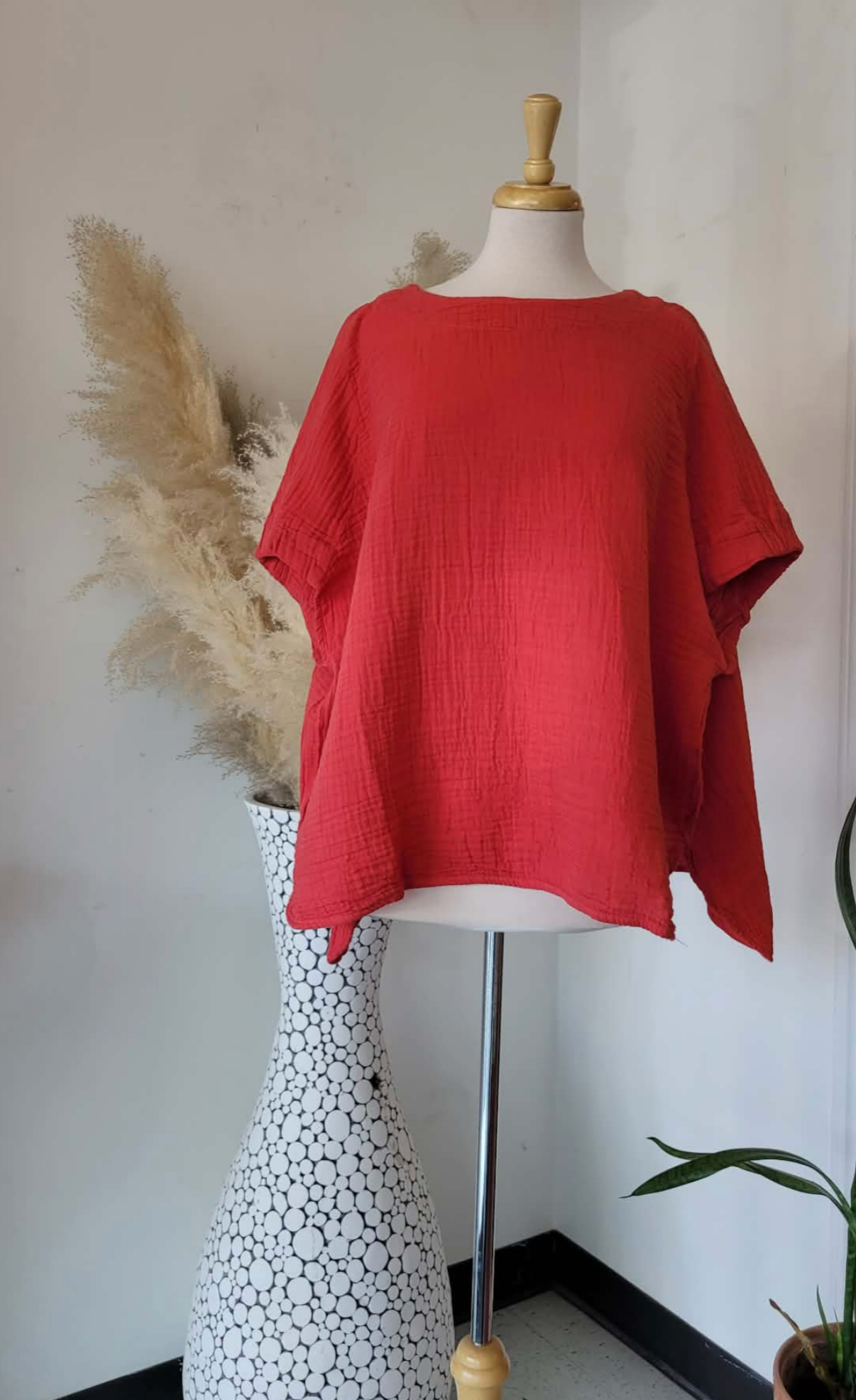 Monna Top ~ Lipstick Red