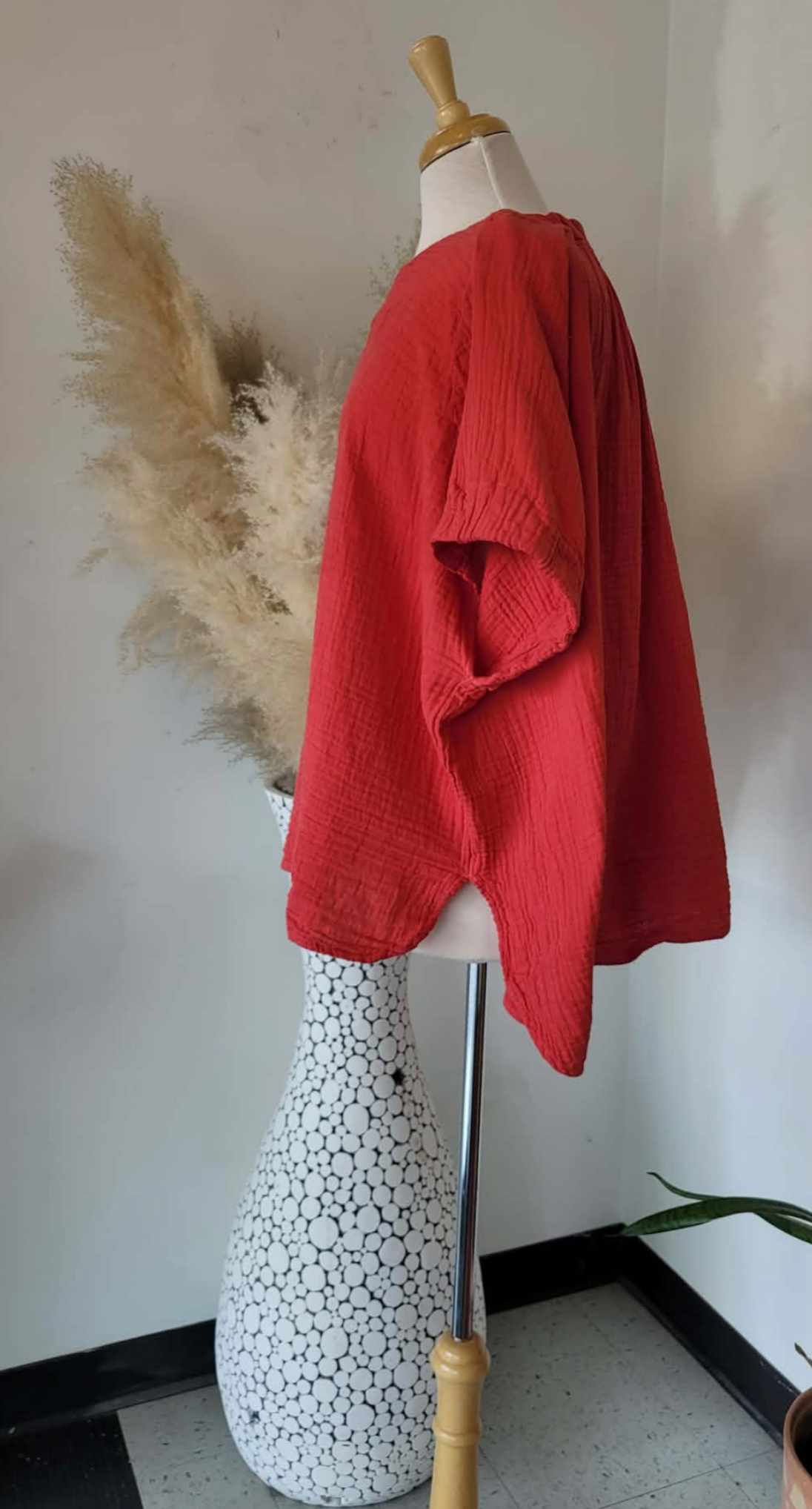 Monna Top ~ Lipstick Red