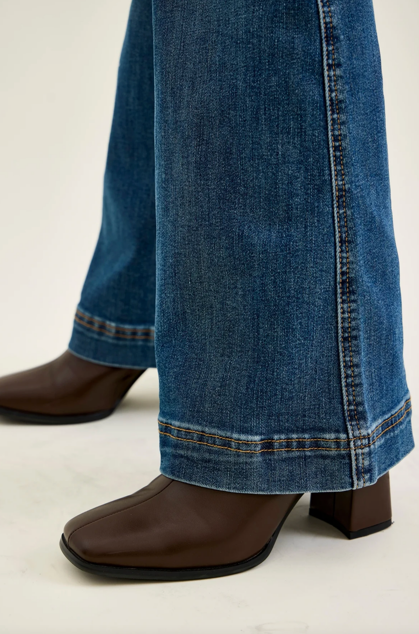 Angelina Petite Flare { Reg }