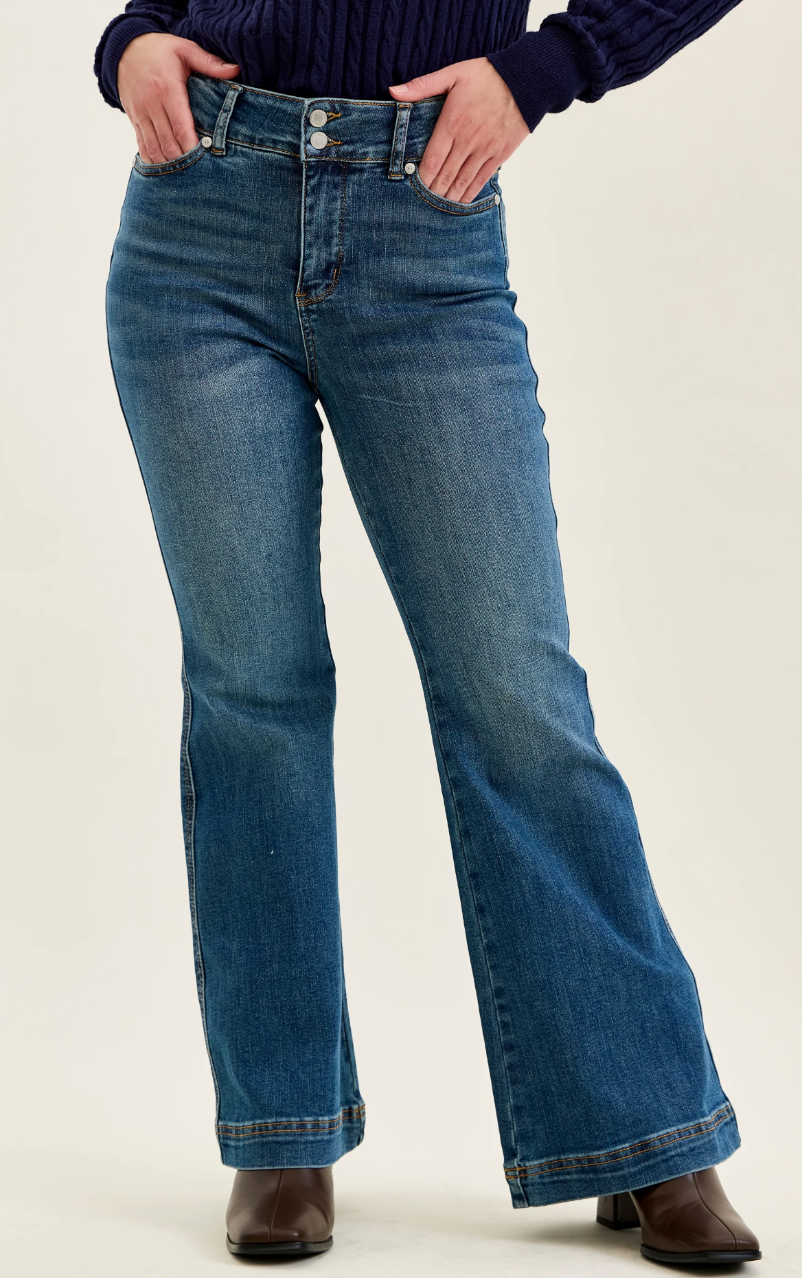 Angelina Petite Flare { Reg }