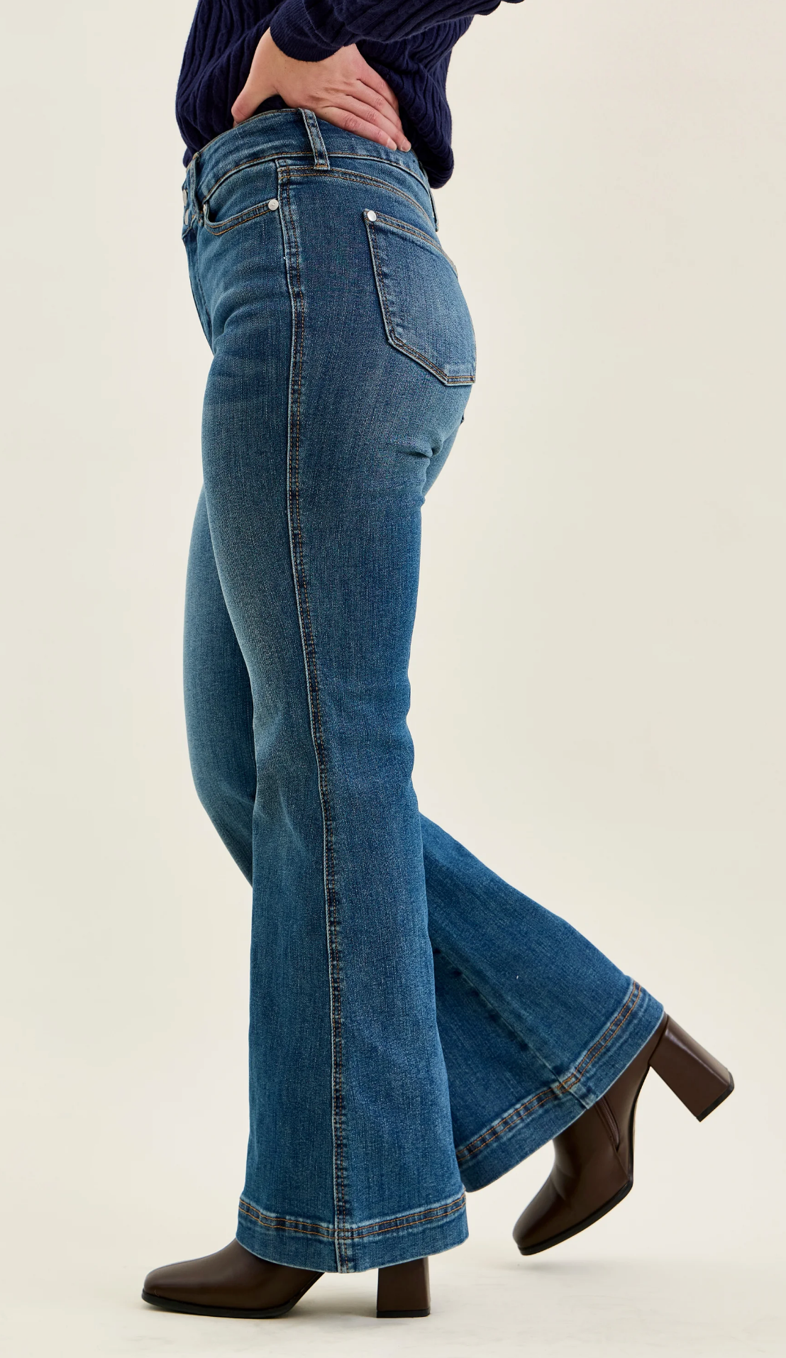 Angelina Petite Flare { Reg }