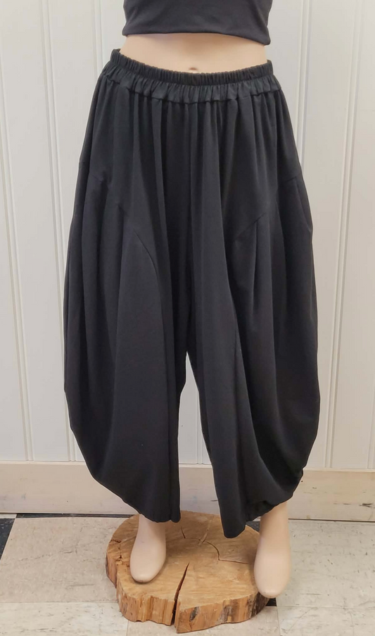 Soft Barrel Crop Pants ~ 2 Colours