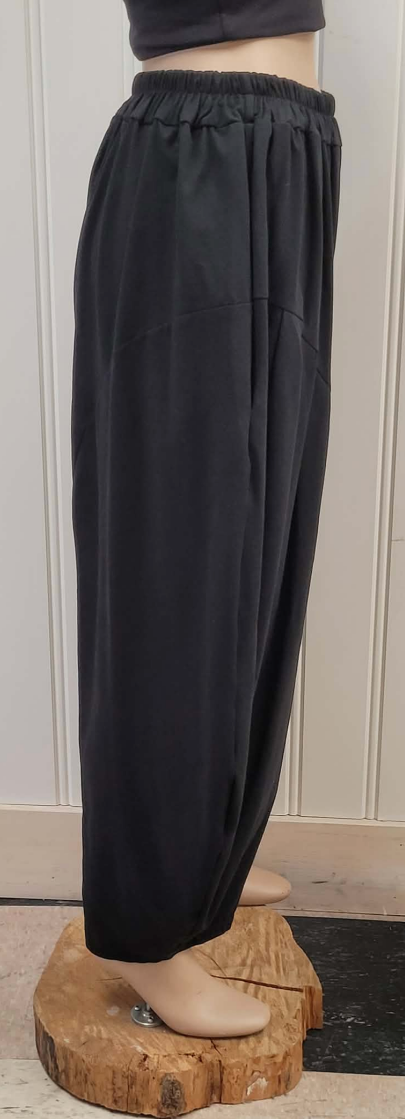 Soft Barrel Crop Pants ~ 2 Colours
