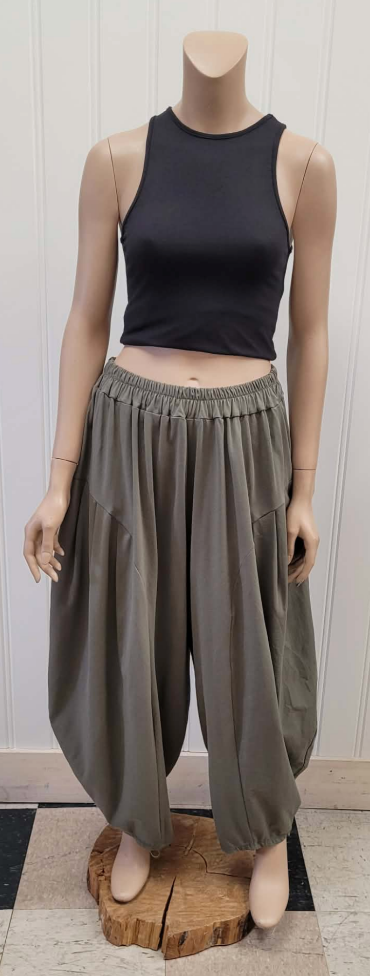 Soft Barrel Crop Pants ~ 2 Colours