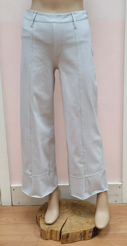 Comfort Crop Jean ~ Dune