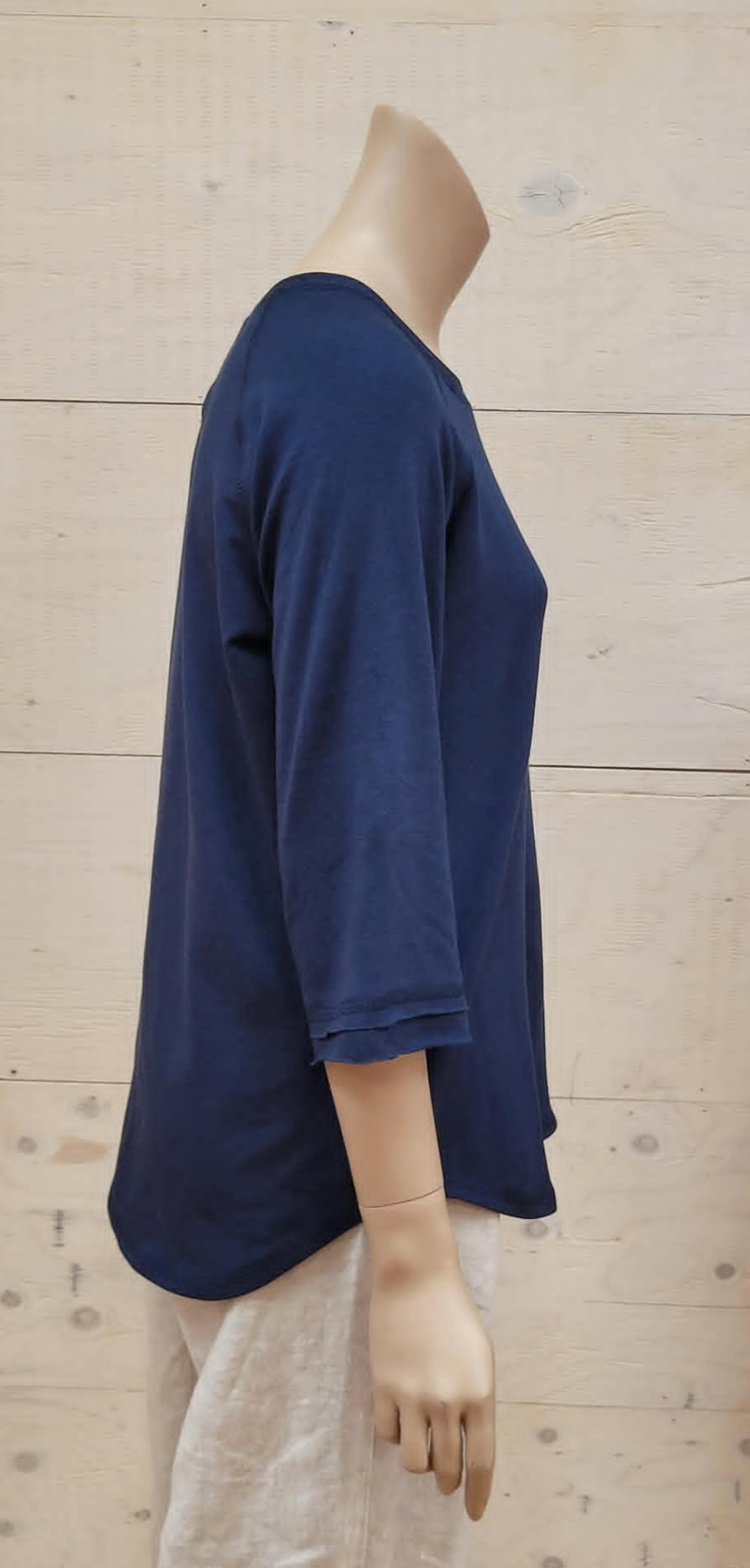 Crew Neck 3/4 Sleeve ~ 2 Colours
