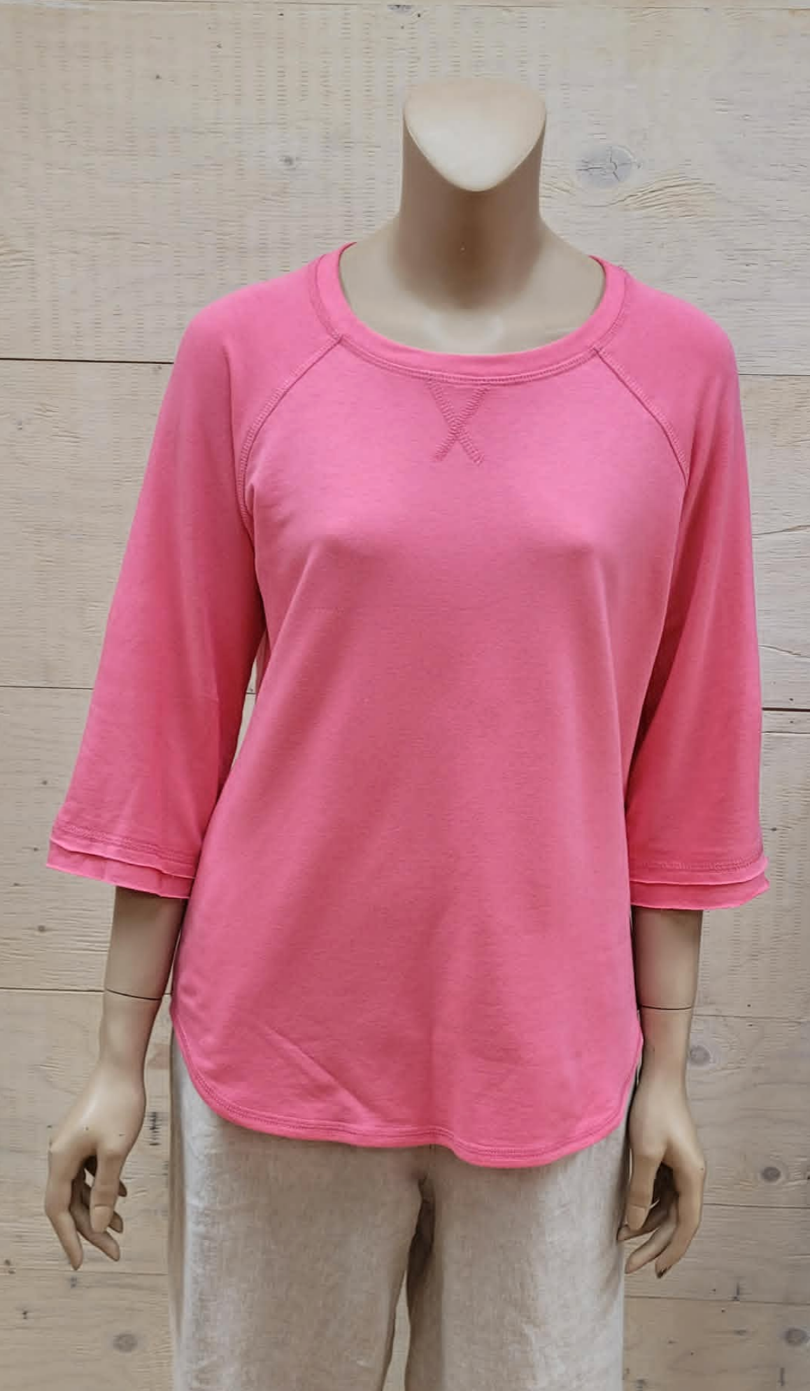 Crew Neck 3/4 Sleeve ~ 2 Colours