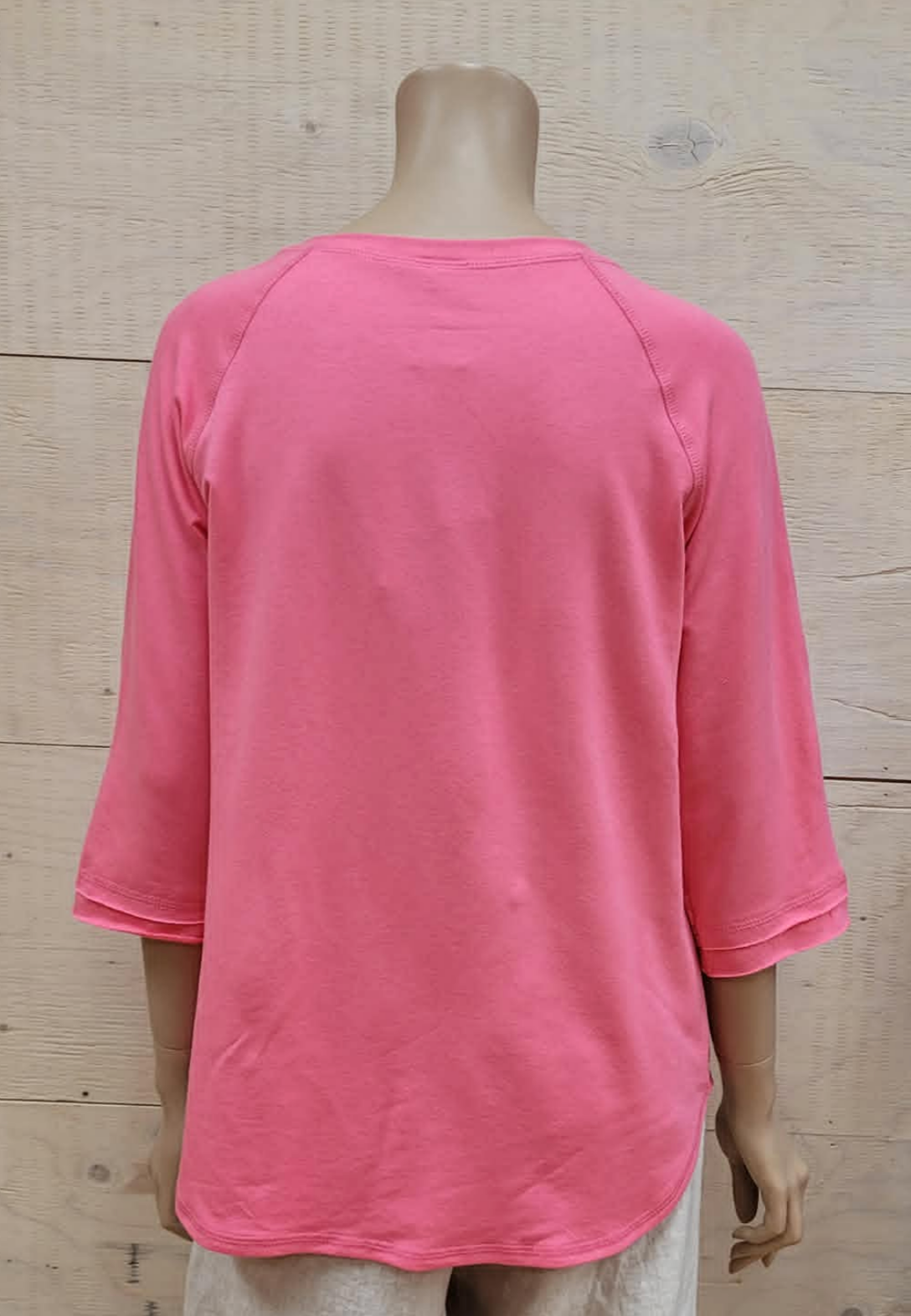 Crew Neck 3/4 Sleeve ~ 2 Colours
