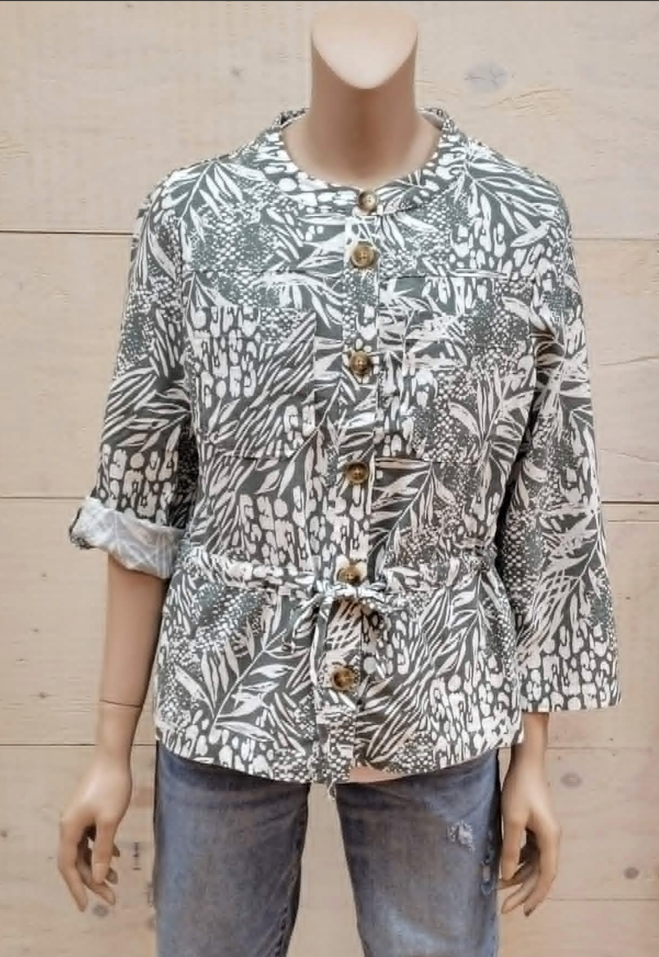 Palm 3/4 Sleeve Jacket Shirt