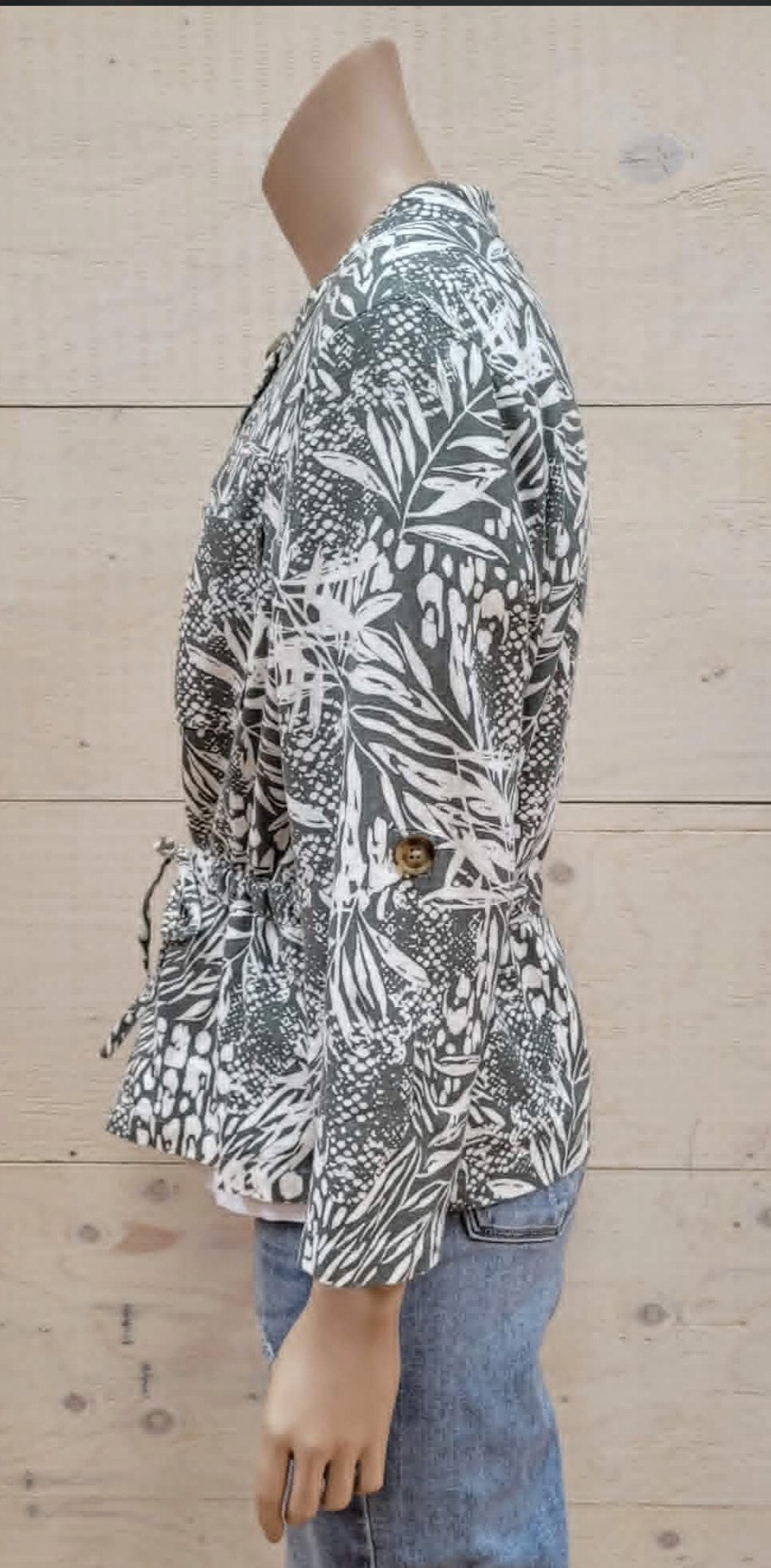Palm 3/4 Sleeve Jacket Shirt