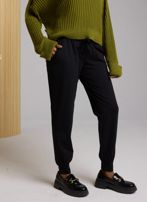 Mendocino Pant ~ Black