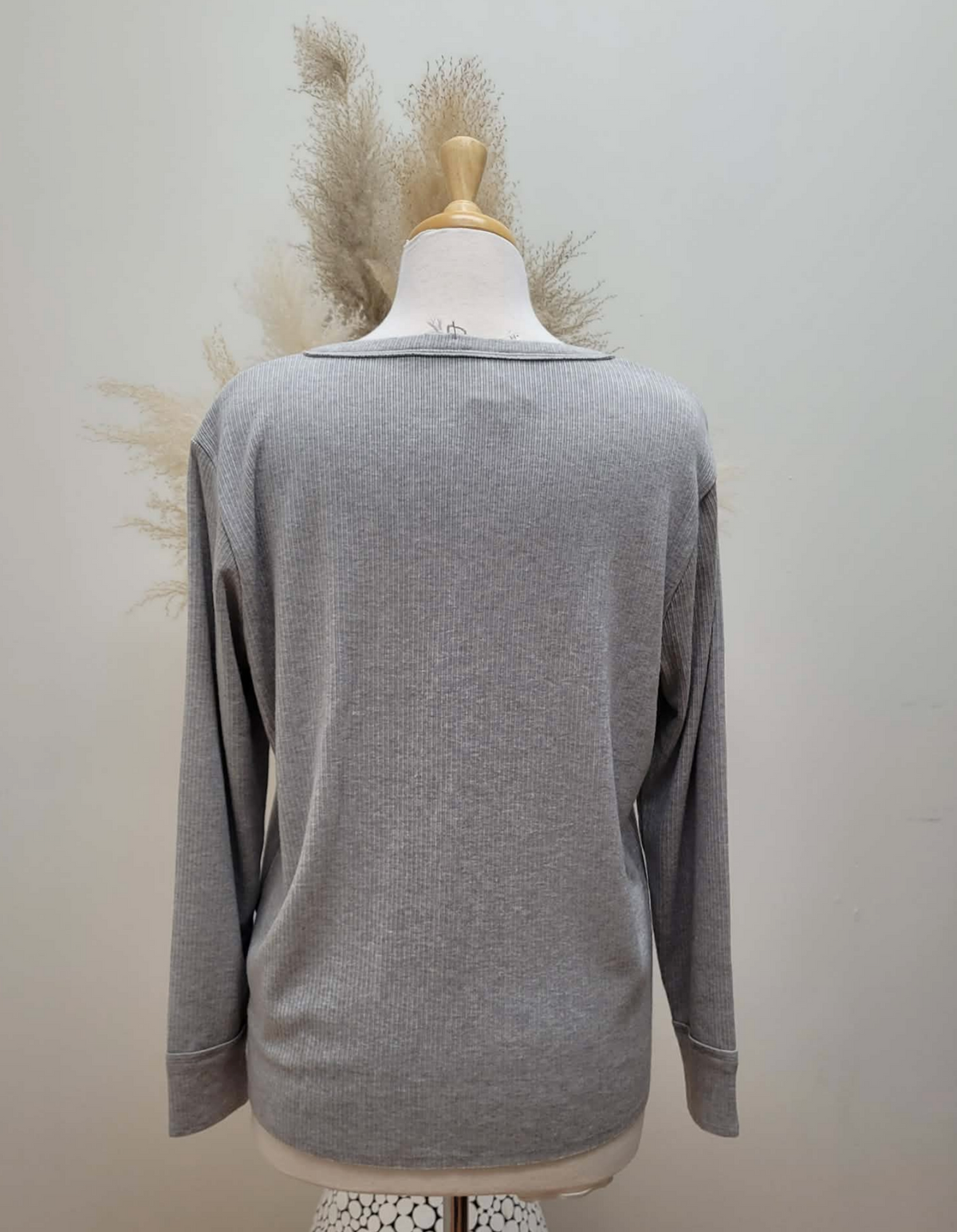 Dazzling Sweater Rib V-Neck ~ Silver Glimmer