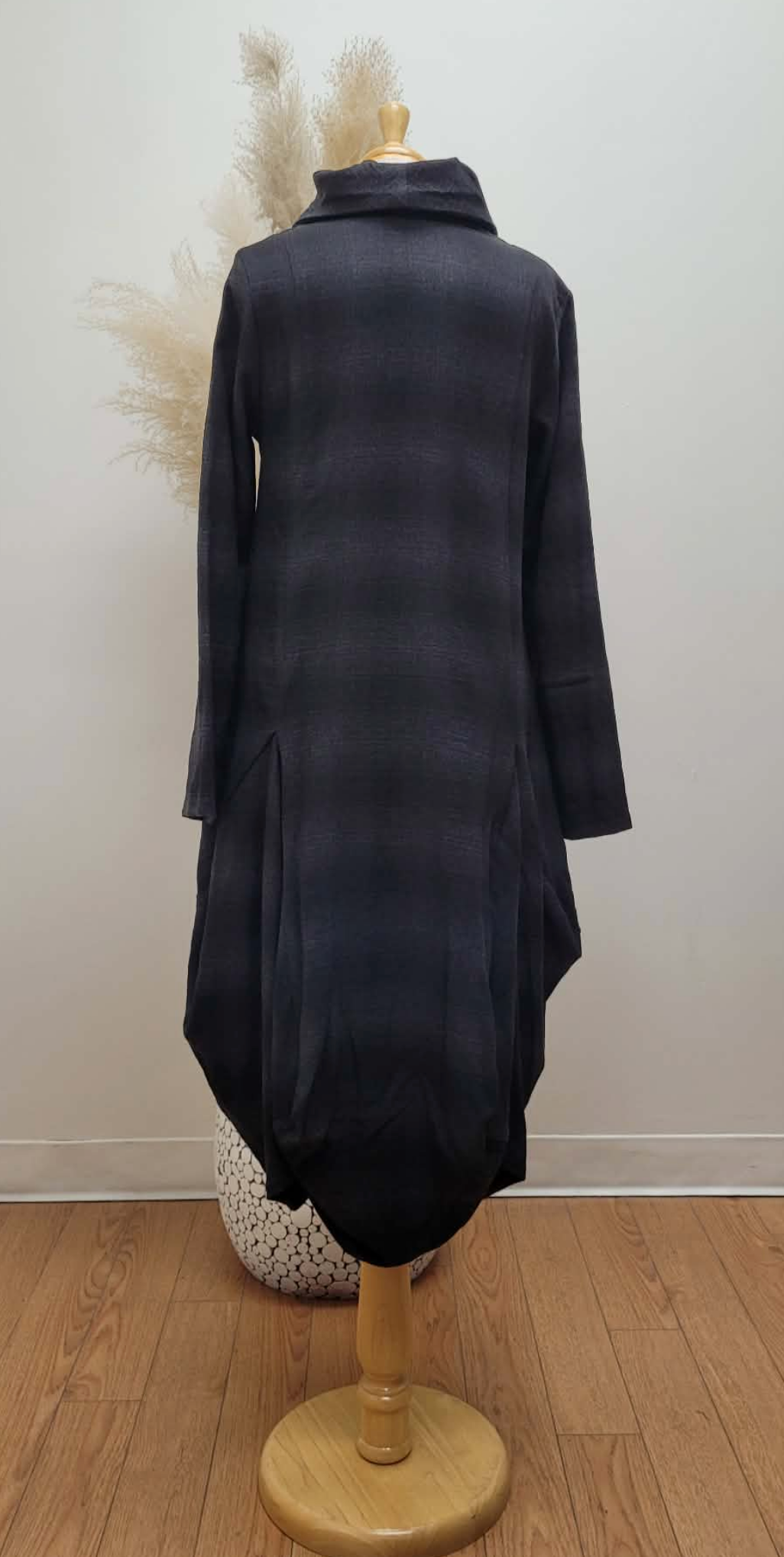 Long Balloon Bottom Jacket ~ Antharcite Plaid