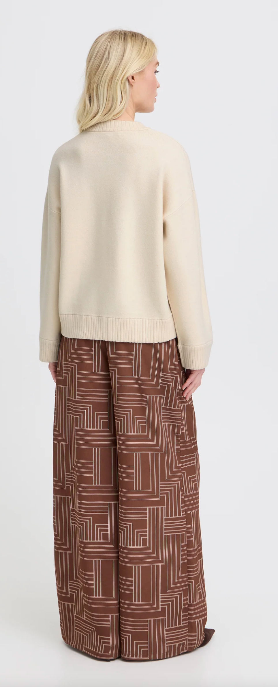 Byotari Sweater