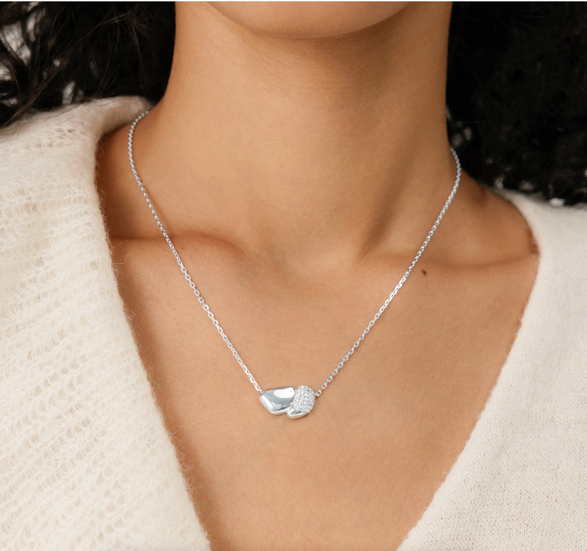 White Drift Sparkle Necklace