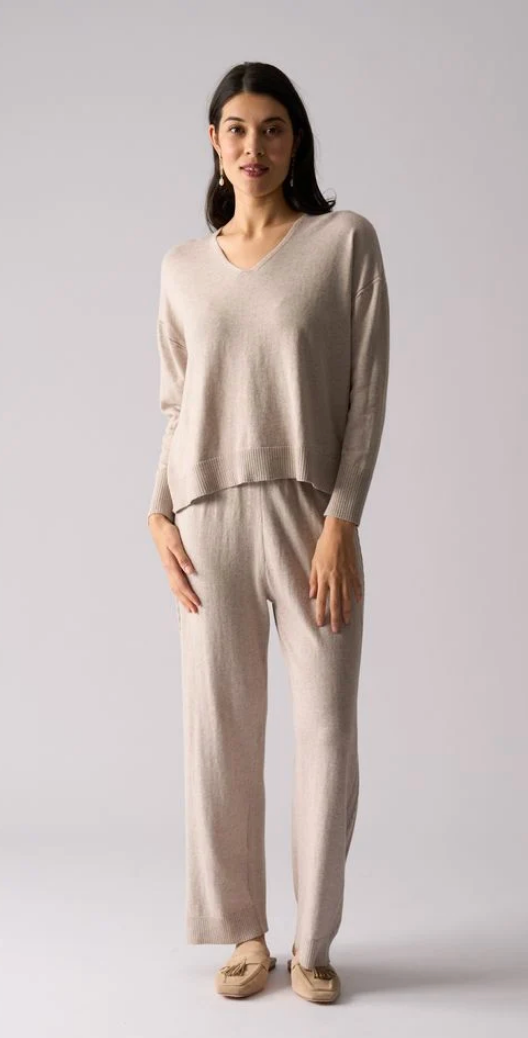 Set Play V-Neck Sweater ~ 2 Colours