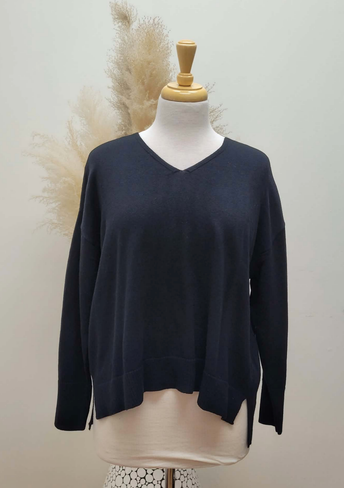 Set Play V-Neck Sweater ~ 2 Colours