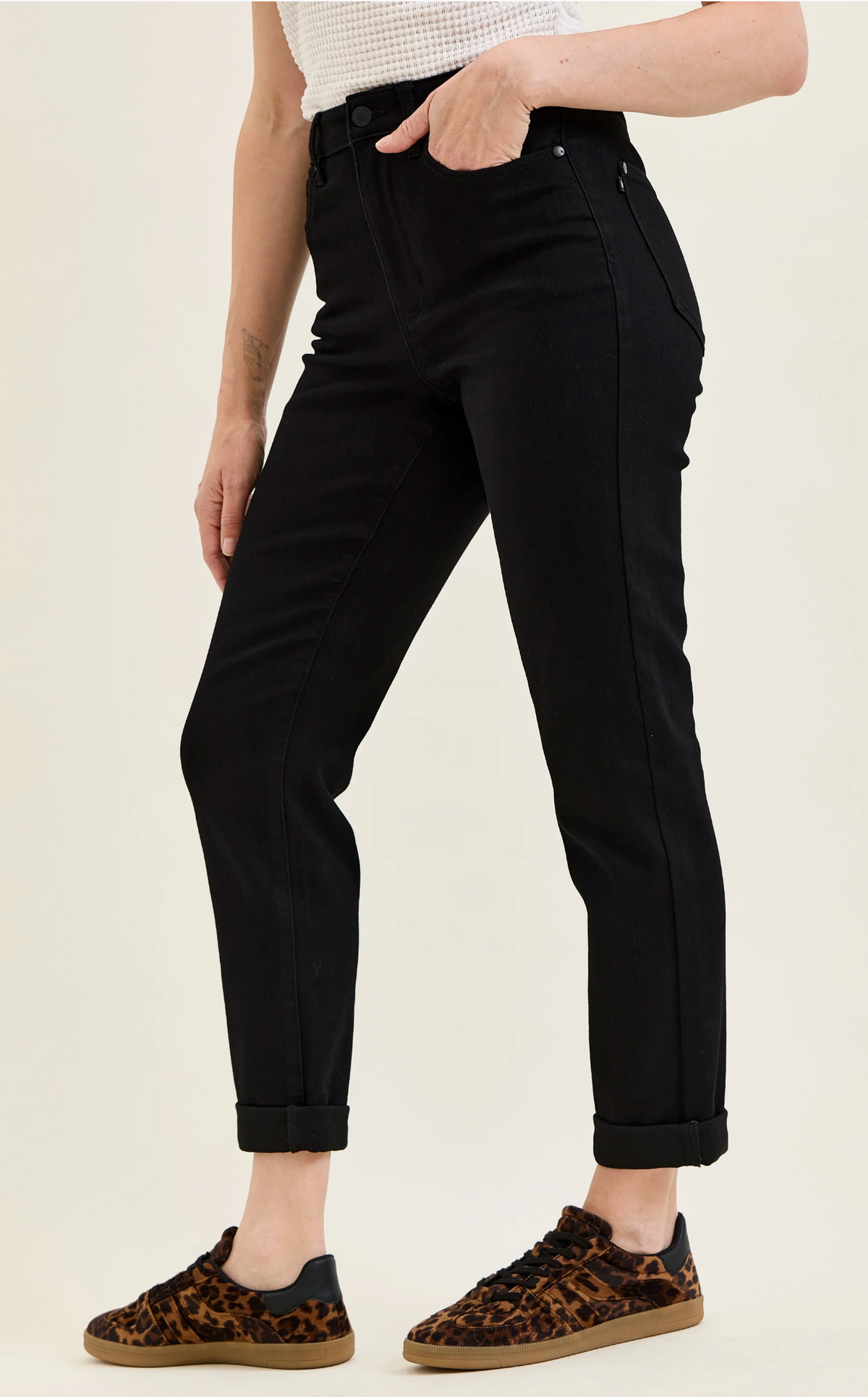 Tara Girlfriend ~ Black {Reg & Curve}