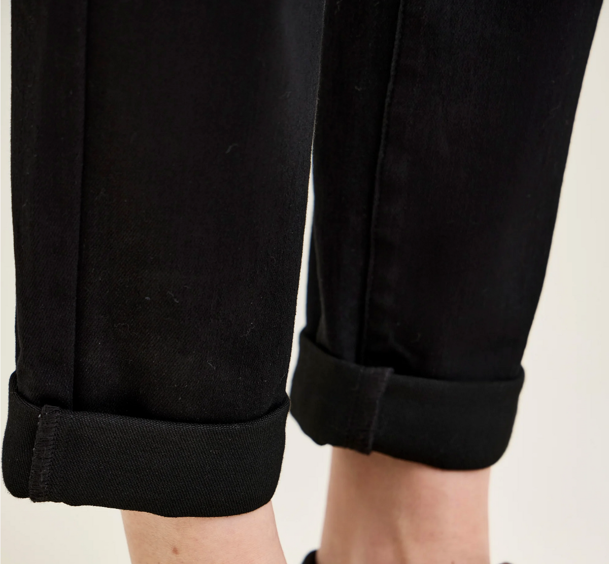 Tara Girlfriend ~ Black {Reg & Curve}