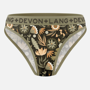 Open image in slideshow, Devon + Lang Rustic Florals Collection
