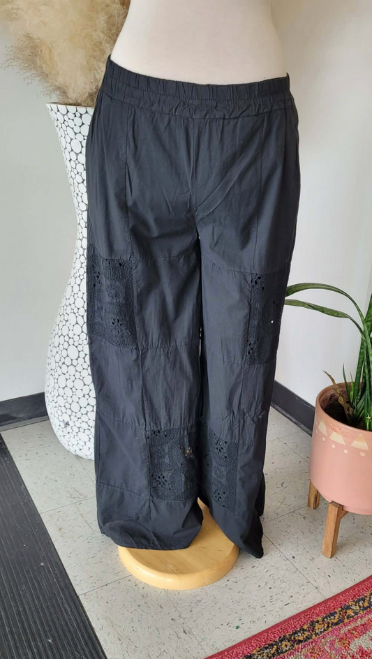 Cassie Woven Pant ~ Black