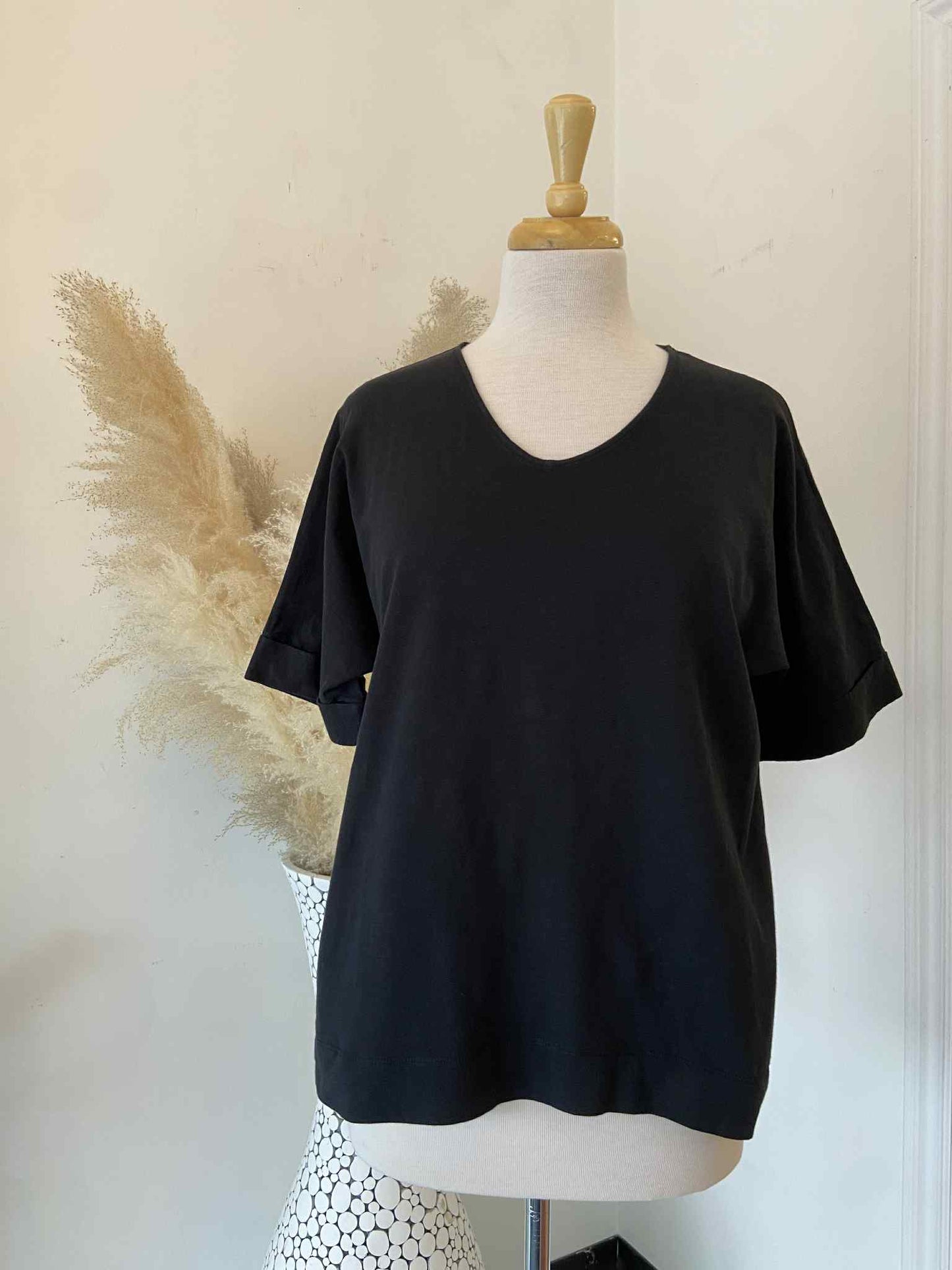 Molly Top ~ Black