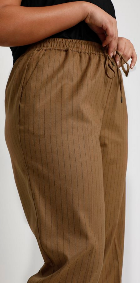 KCelonda Trousers ~ Size 20