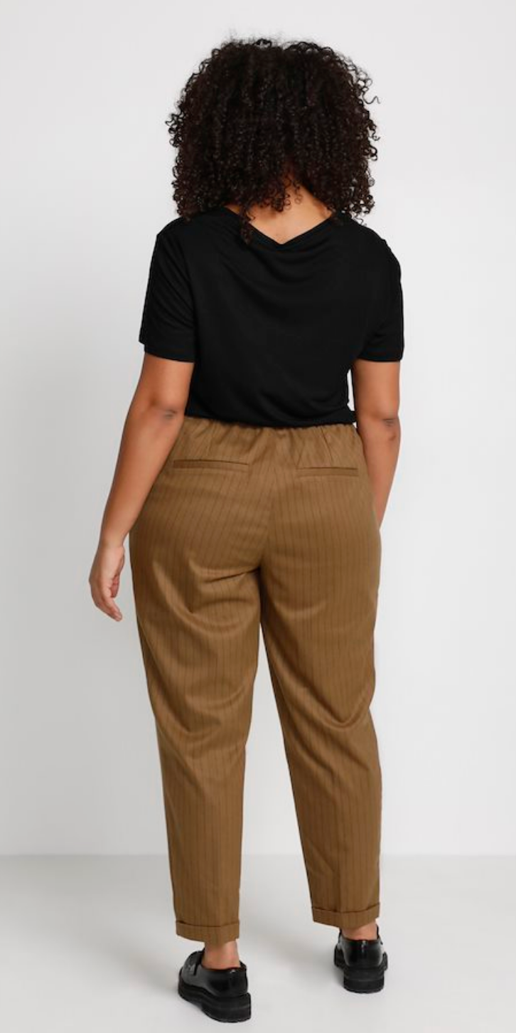 KCelonda Trousers ~ Size 20