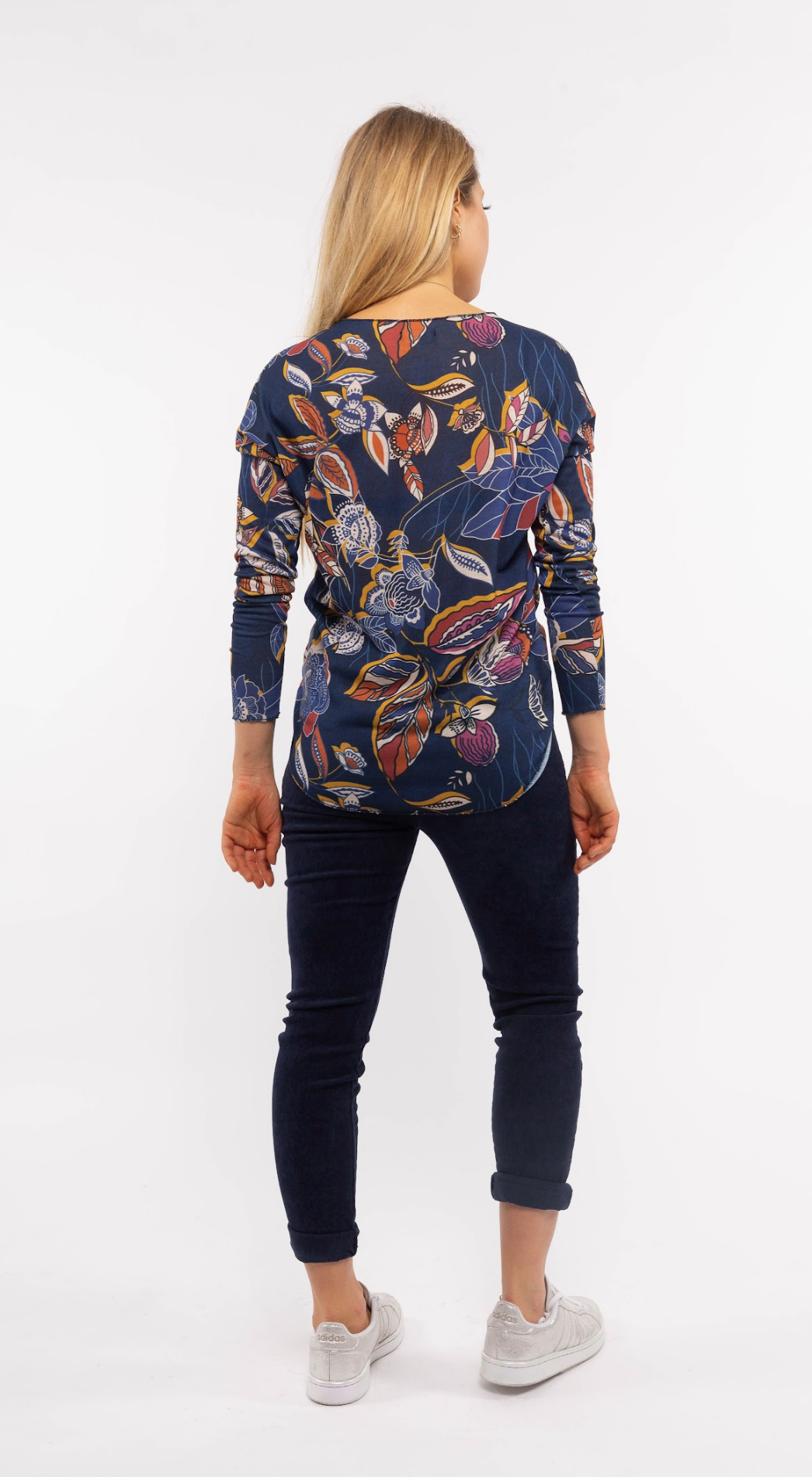 Lilly V Neck ~ Size S